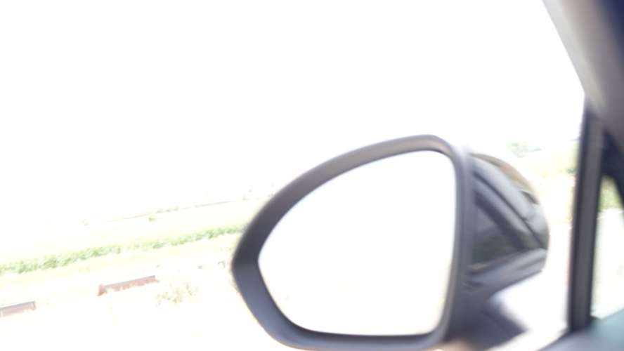 2025-08-24_11-52-51_RX104175