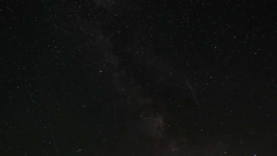 2025-08-25_21-37-15_RX104321