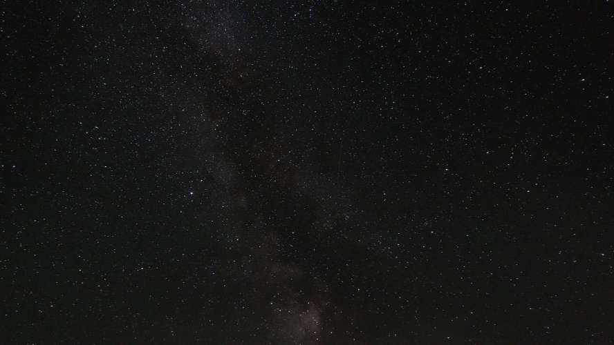 2025-08-25_21-42-58_RX104323