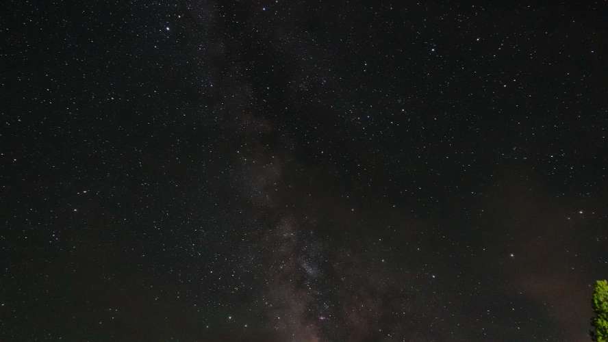 2025-08-25_21-51-11_RX104325