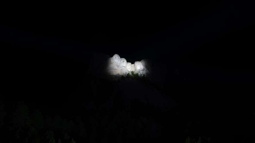 2025-08-26_21-14-15_RX104549